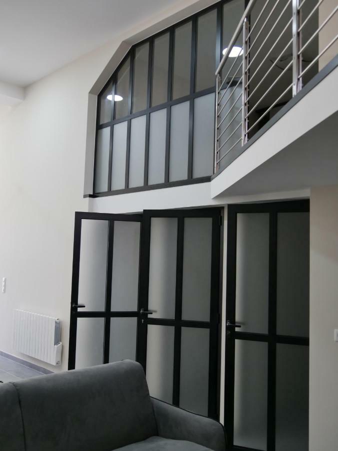 Appartement GRAND LOFT chic et moderne, déco industrielle à Beausoleil Extérieur photo